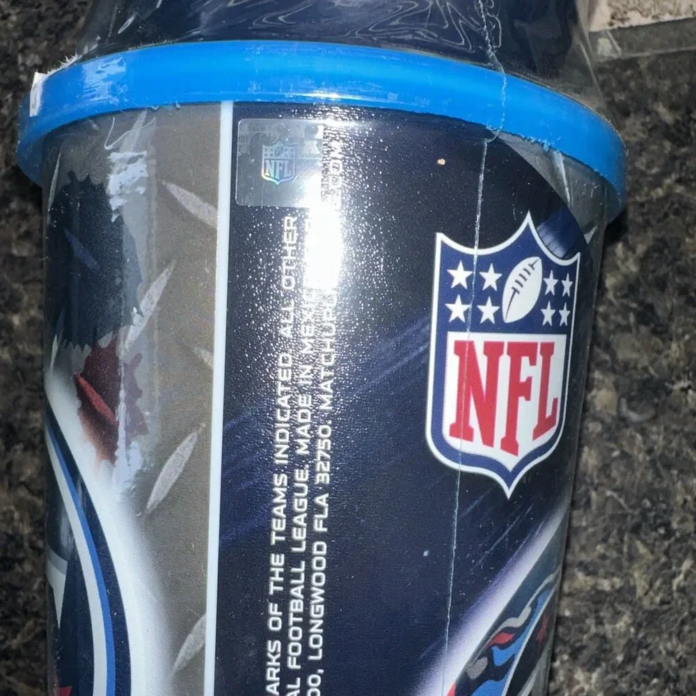 Tennessee Titans Helmet Cup 32oz Plastic with Straw